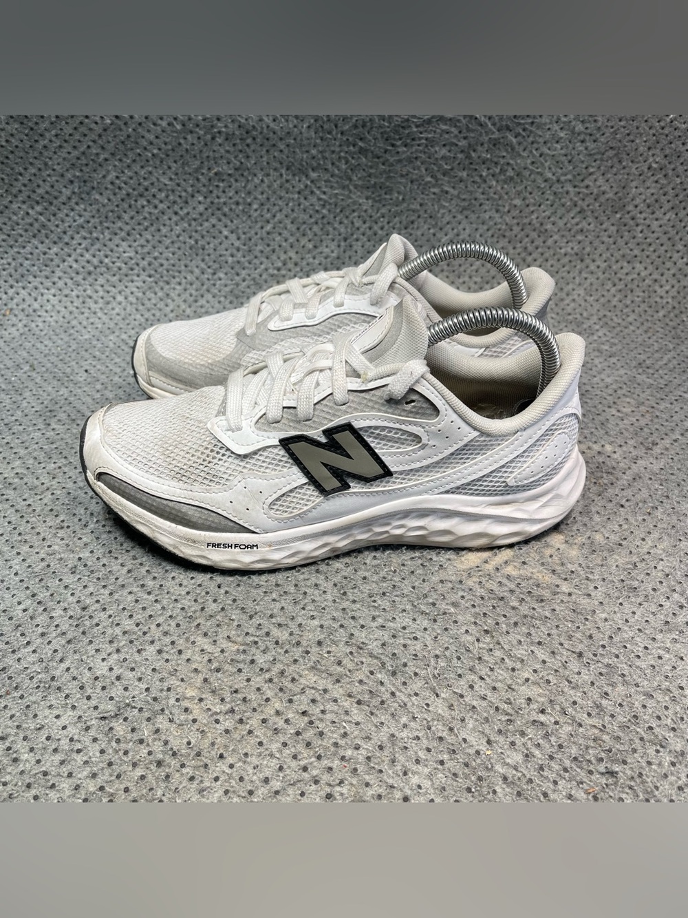 New Balance Fresh Foam Arishi v4 White Shoes Size 8.5 Women’s
